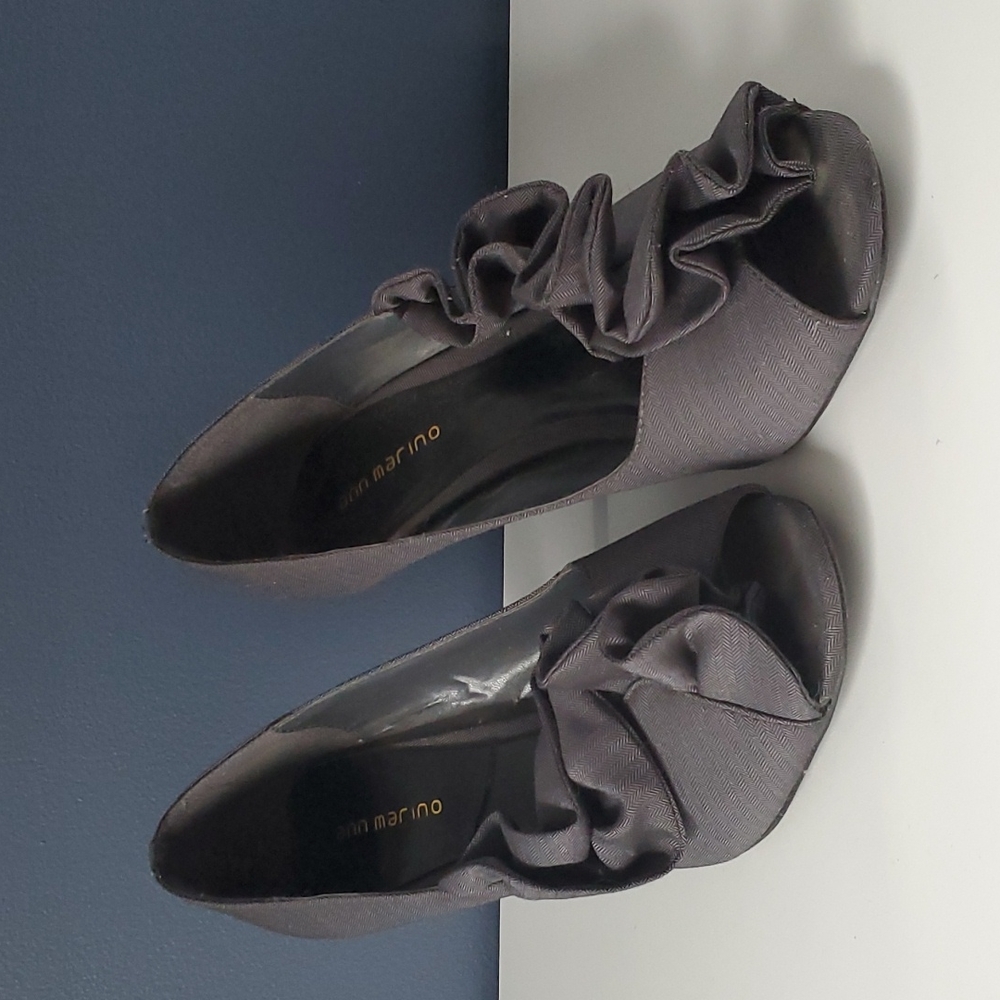 Ann Marino Gray Open Toe Heels Size 9M – Ruffled 3.5” Heel Pumps